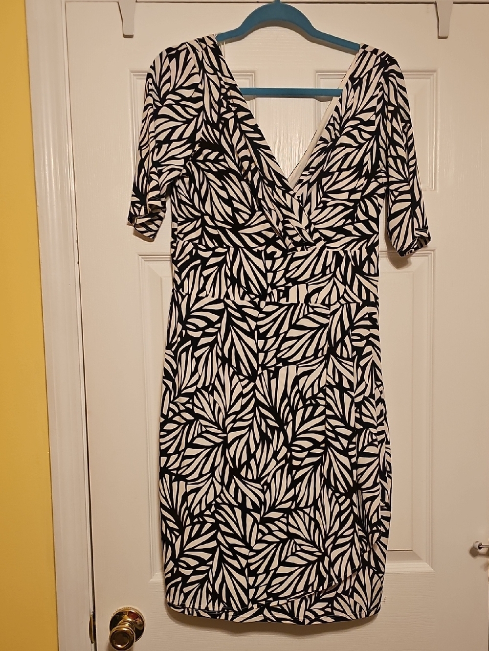 Black and White Leaf-Print Midi Wrap Dress